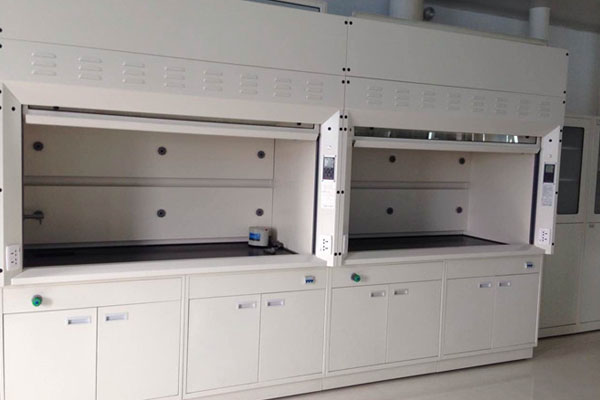 通風(fēng)柜專業(yè)定做多少錢